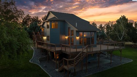 Photo of 3107 Mt. Adams View Drive, West Richland, WA 99353 (MLS # 286313)