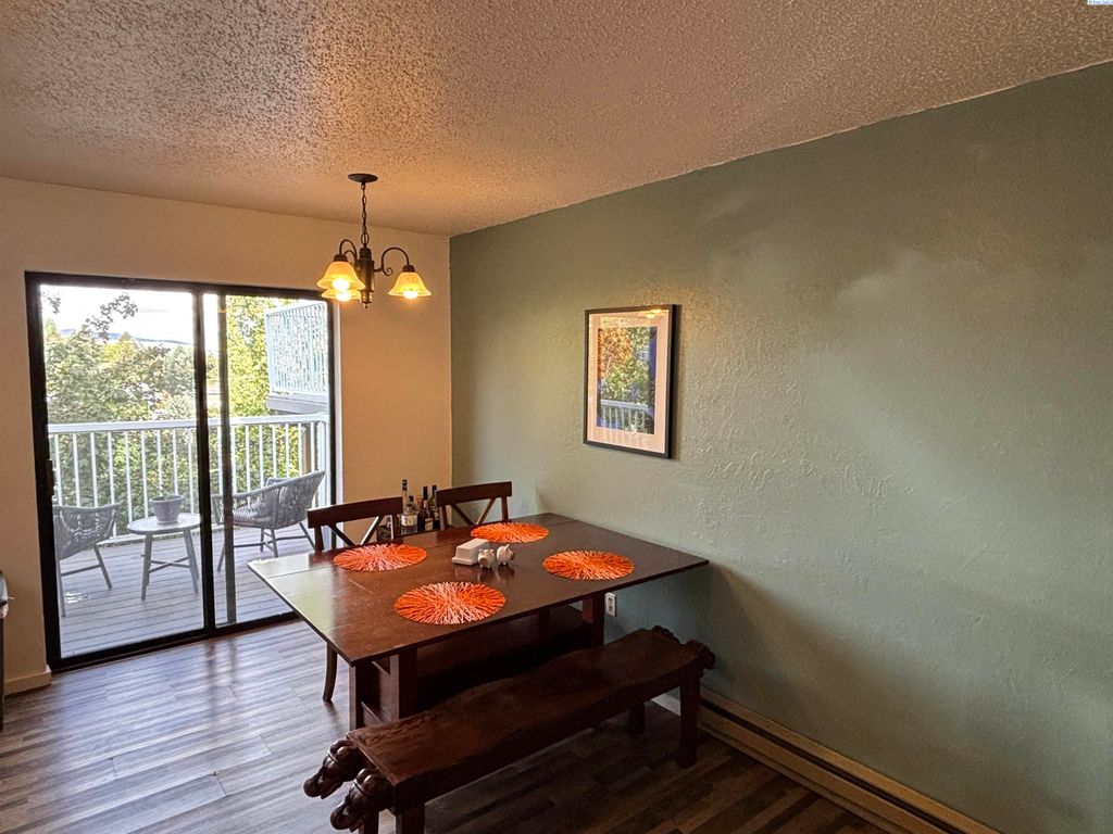 Photo of 1714 NW Lamont Dr, Pullman, WA 99163 (MLS # 287909)