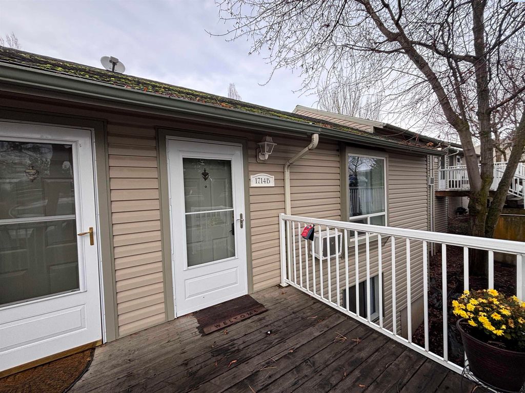 Photo of 1714 NW Lamont Dr, Pullman, WA 99163 (MLS # 287909)