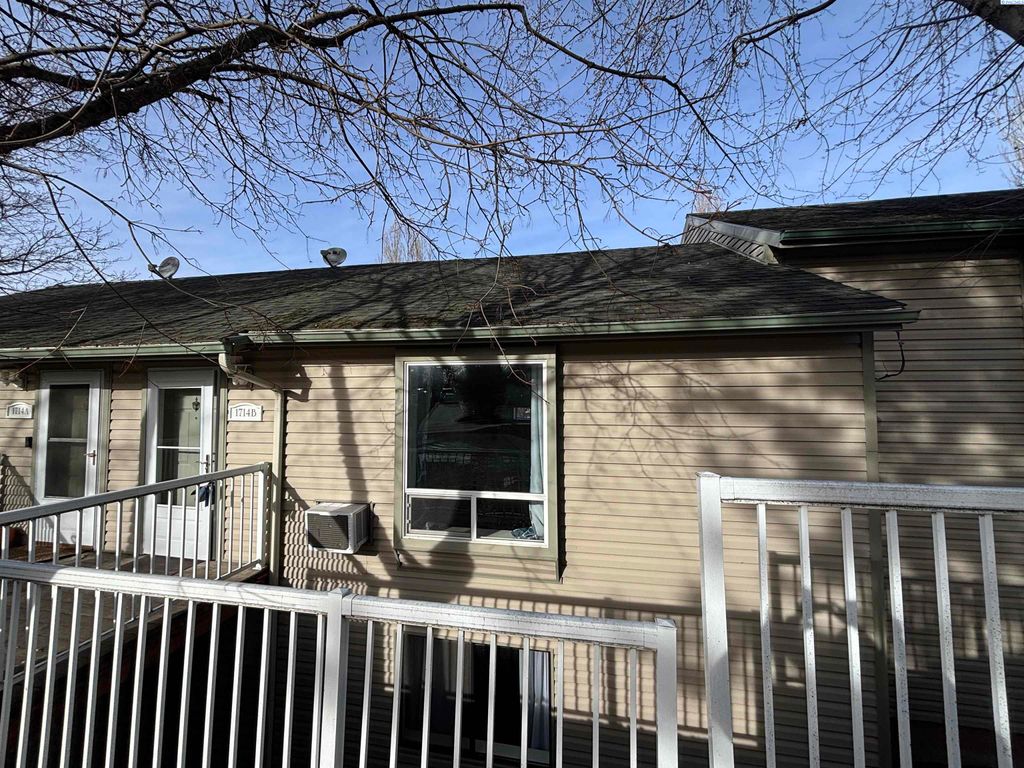 Photo of 1714 NW Lamont Dr, Pullman, WA 99163 (MLS # 287909)