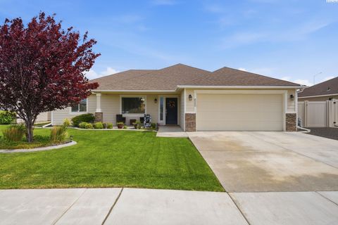 Photo of 8205 Coldwater Dr, Pasco, WA 99301 (MLS # 293076)