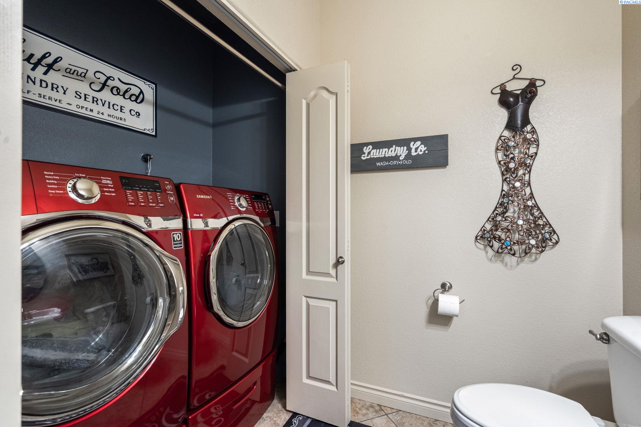 Pasco, Washington 99301, United States, 3 Bedrooms Bedrooms, ,2 BathroomsBathrooms,Residential,Active,220724