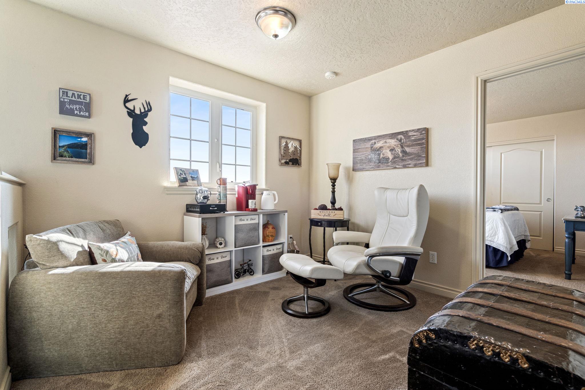 Pasco, Washington 99301, United States, 3 Bedrooms Bedrooms, ,2 BathroomsBathrooms,Residential,Active,220724