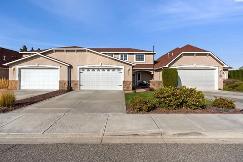 Photo of 9503 Vincenzo Drive, Pasco, WA 99301 (MLS # 287922)
