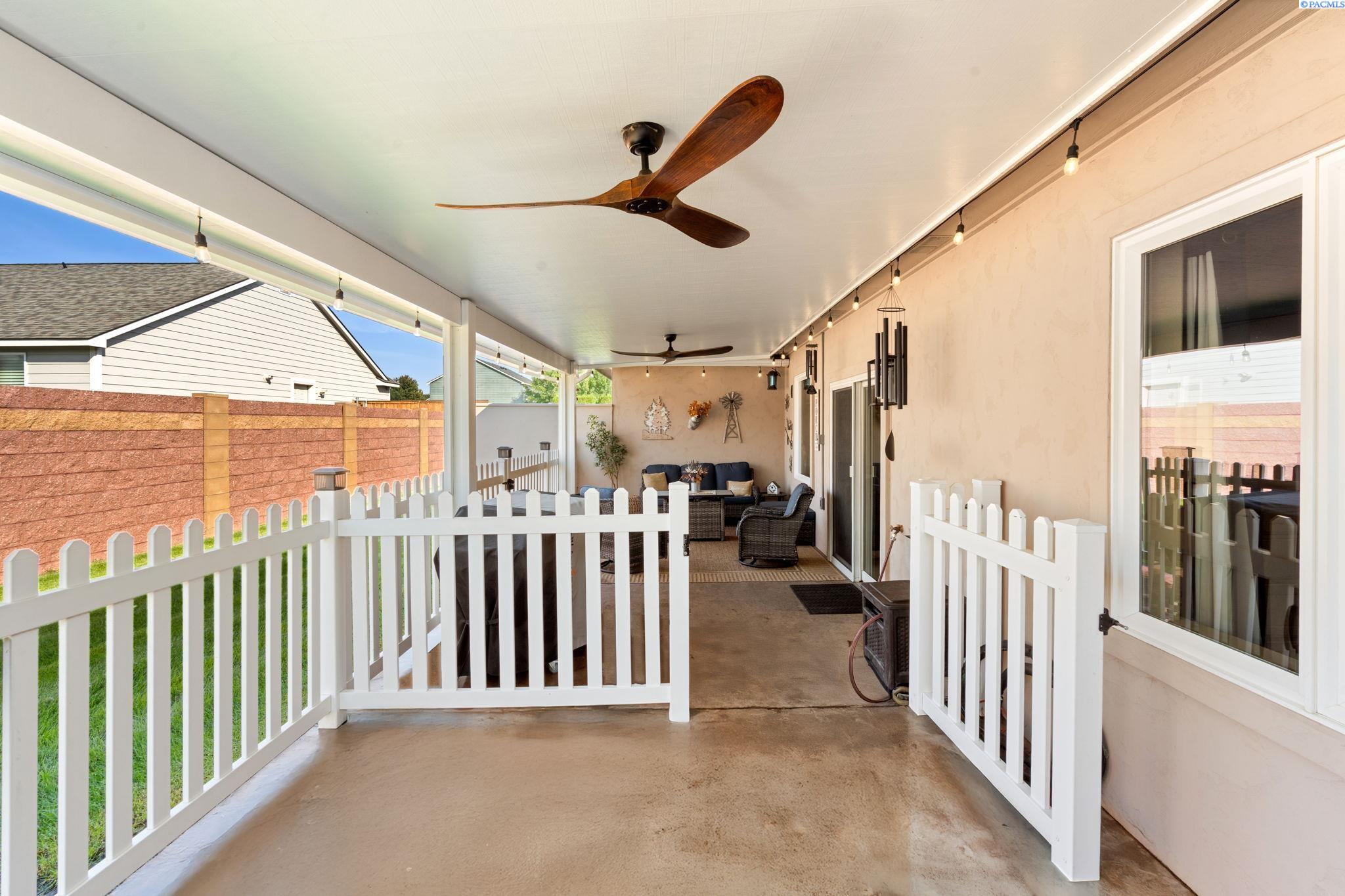 Pasco, Washington 99301, United States, 3 Bedrooms Bedrooms, ,2 BathroomsBathrooms,Residential,Active,220724