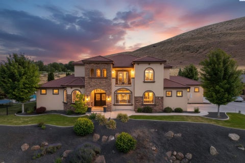 Photo of 1273 Plateau Drive, Richland, WA 99352 (MLS # 293230)