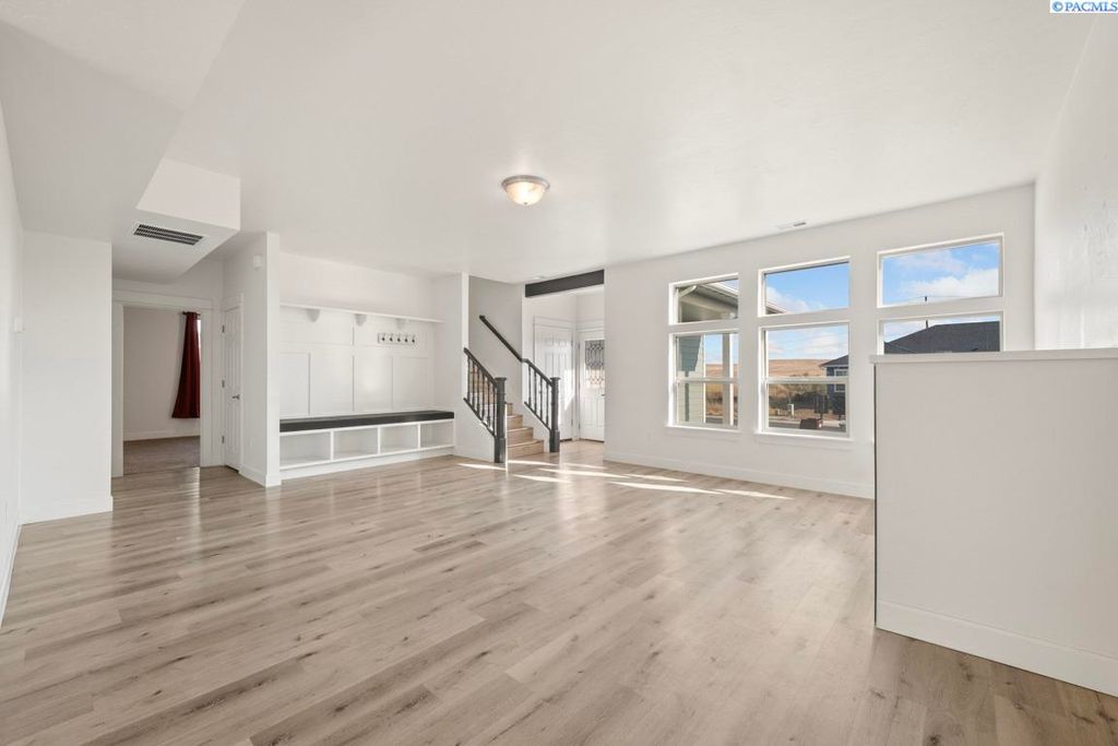 Photo of 590 SW Umatilla Court, Pullman, WA 99163 (MLS # 283524)