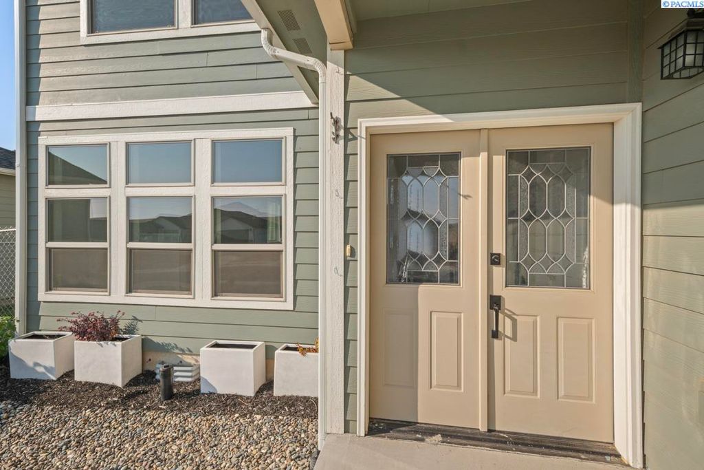 Photo of 590 SW Umatilla Court, Pullman, WA 99163 (MLS # 283524)