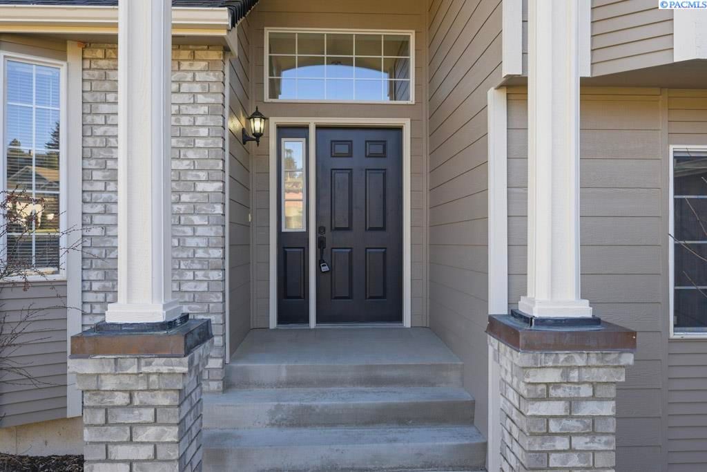 Photo of 615 SE Alderwood Ct, Pullman, WA 99163 (MLS # 289929)