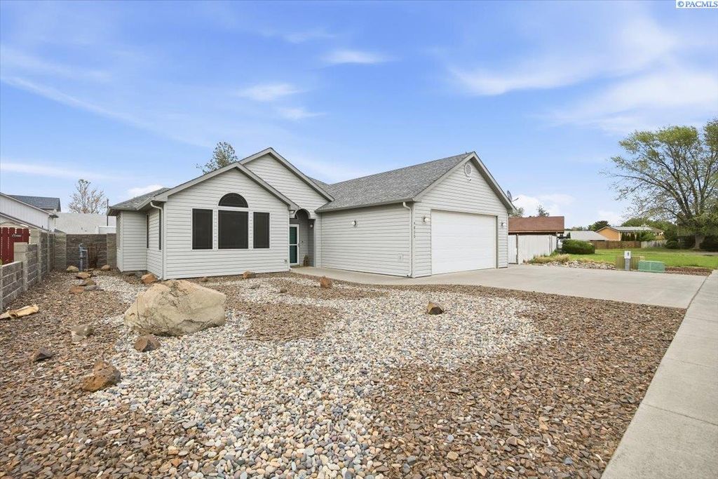 Photo of 4800 W 5th Ave, Kennewick, WA 99336 (MLS # 292806)
