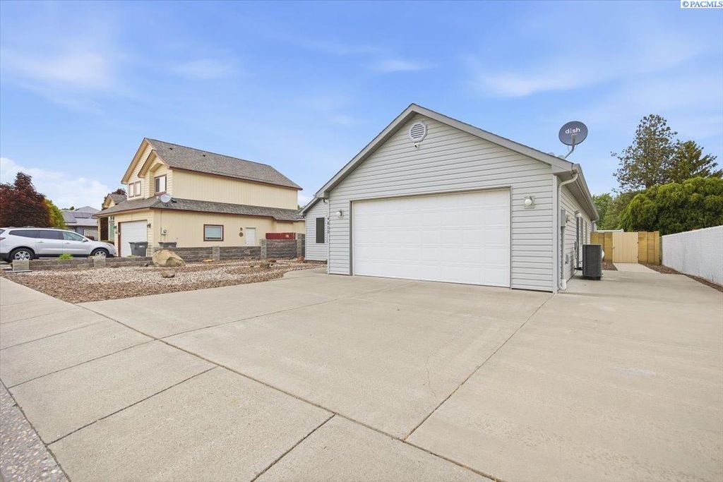 Photo of 4800 W 5th Ave, Kennewick, WA 99336 (MLS # 292806)