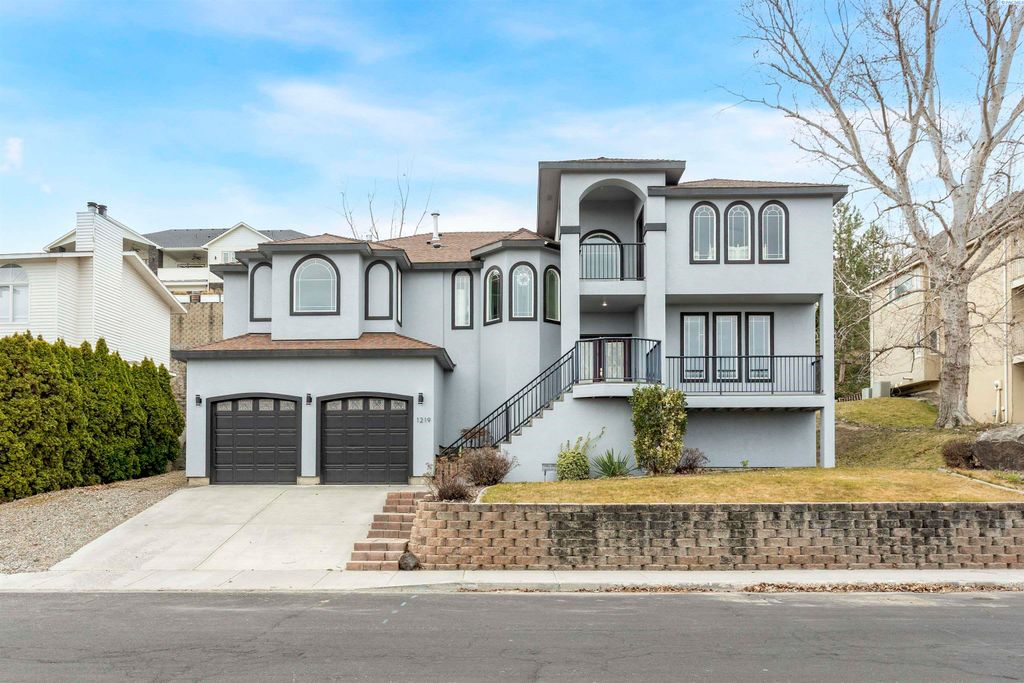 Photo of 1219 Brentwood Ave, Richland, WA 99352 (MLS # 291600)