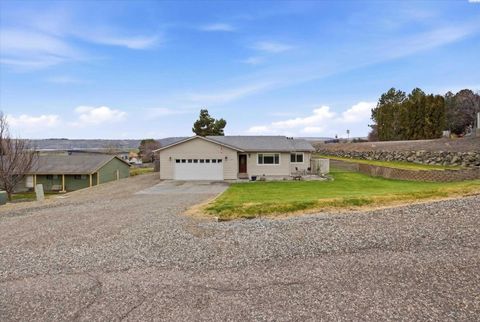 Photo of 267 Mata Rd, Kennewick, WA 99338 (MLS # 290605)