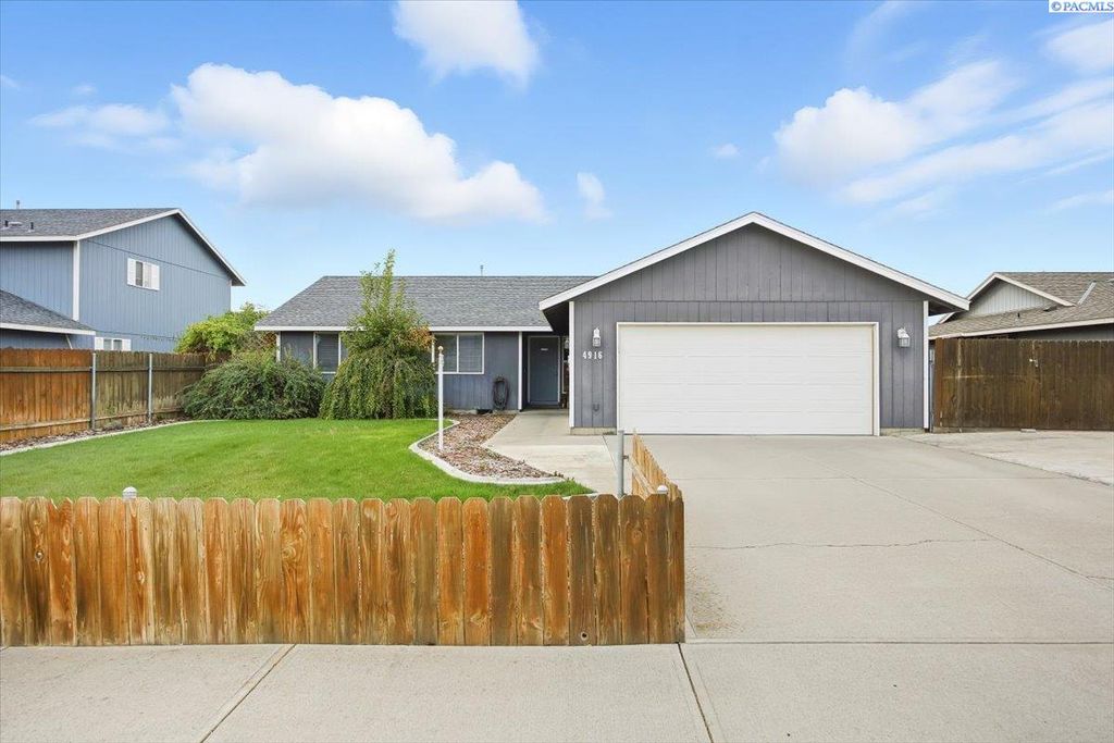 Photo of 4916 Cooperstown Lane, Pasco, WA 99301 (MLS # 288391)