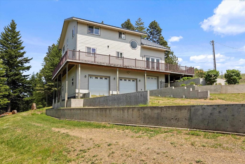 Photo of 6379 Lewis Peak Road, Waitsburg, WA 99361 (MLS # 290207)