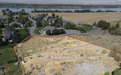 Photo of 12050 Hillcrest Dr, Pasco, WA 99301 (MLS # 287809)