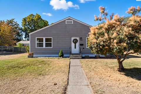 Photo of 1603 Mahan Ave, Richland, WA 99354 (MLS # 288046)