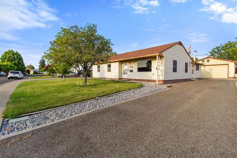 Photo of 610 Birch Ave, Richland, WA 99352 (MLS # 294326)