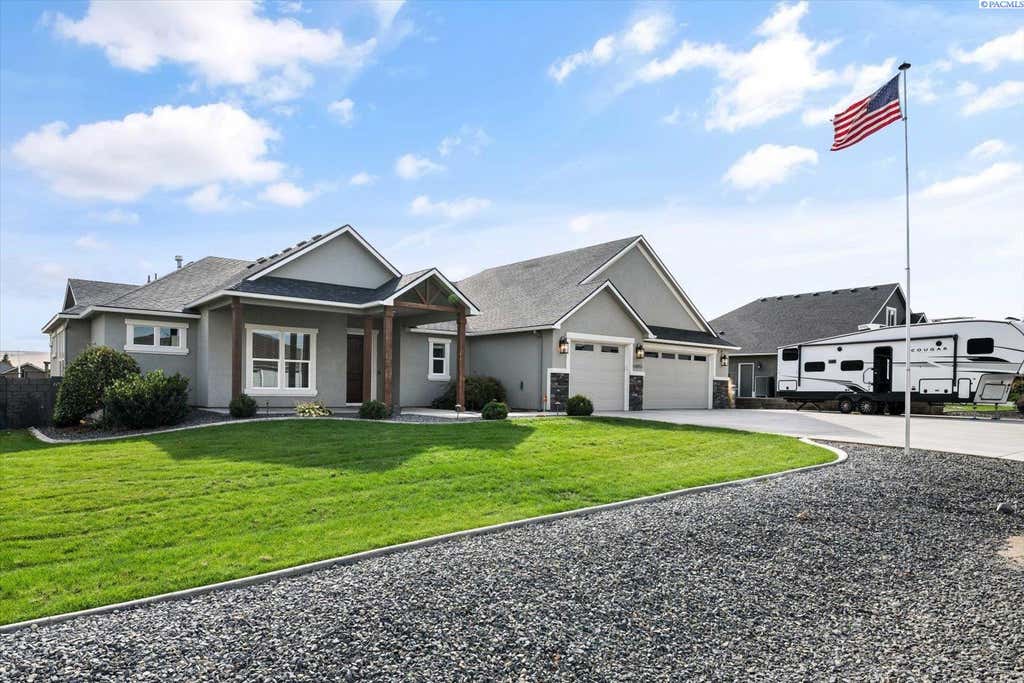 Photo of 84905 E Wallowa Road, Kennewick, WA 99338 (MLS # 292948)