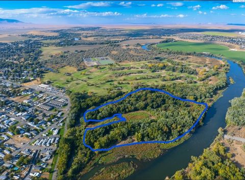 Photo of 3010 Hyde Rd, Richland, WA 99352 (MLS # 288172)