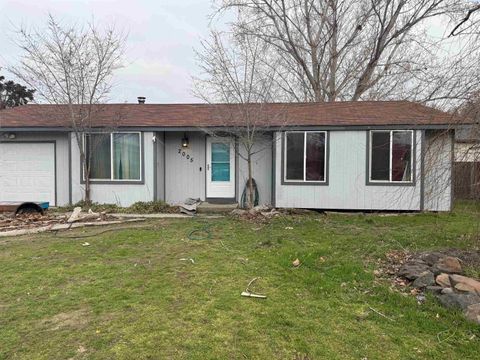 Photo of 2005 S Tacoma St, Kennewick, WA 99337 (MLS # 290604)