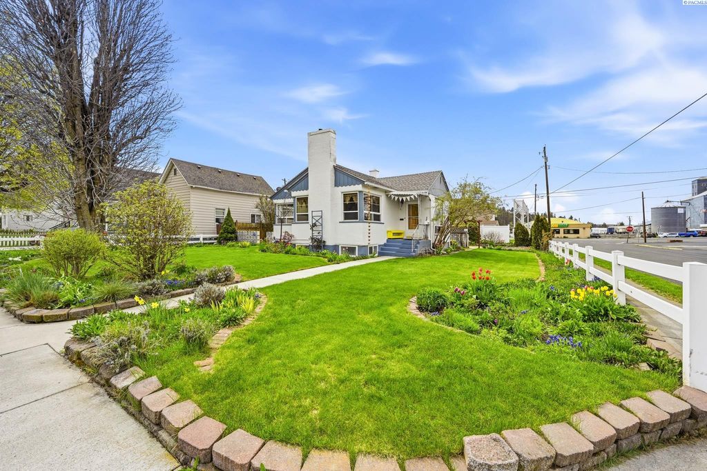 Photo of 811 N Morton St, Colfax, WA 99111 (MLS # 292133)