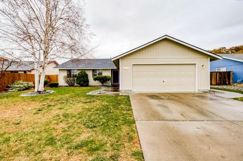 Photo of 6307 Camden Dr, Pasco, WA 99301 (MLS # 289542)
