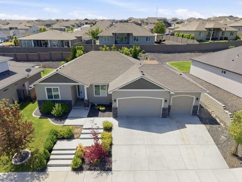 Photo of 7003 W 32nd Ave, Kennewick, WA 99338 (MLS # 293171)