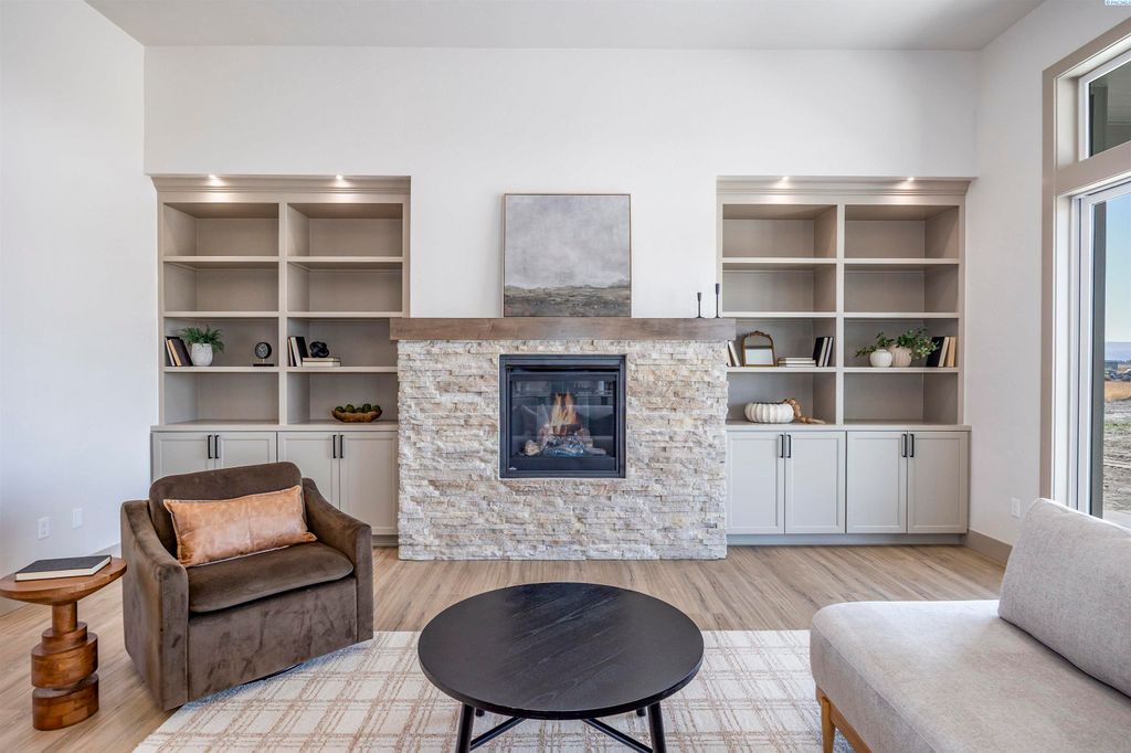 Photo of 7008 Grange St, Kennewick, WA 99338 (MLS # 289273)