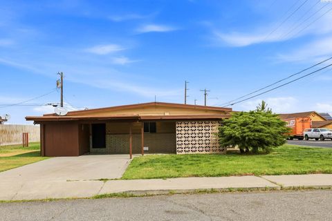 Photo of 903 N Neel St, Kennewick, WA 99336 (MLS # 292279)