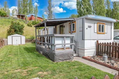 Photo of 1165 S Grand Ave #41 Ave, Pullman, WA 99163 (MLS # 293709)