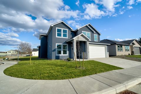 Photo of 5431 W Okanogan Ave, Kennewick, WA 99336 (MLS # 288710)