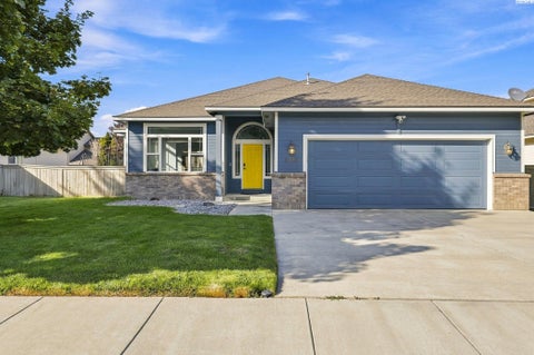 Photo of 5720 W 14th Ave, Kennewick, WA 99338 (MLS # 295940)
