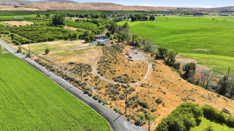 Photo of 33704 S Tamarack PR SE PR, Kennewick, WA 99337 (MLS # 293890)