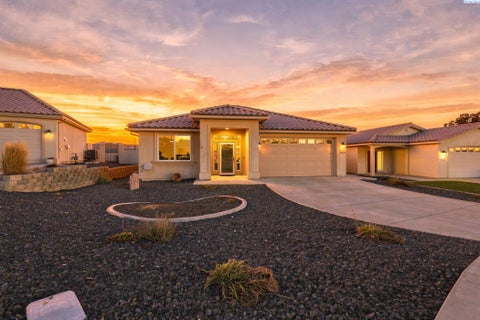 Photo of 9016 W Skagit Ave, Kennewick, WA 99336 (MLS # 296744)
