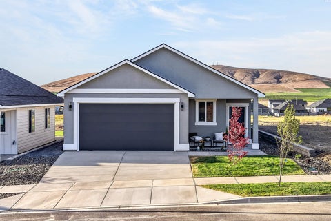Photo of 3626 Nuthatch Street Lot 211 St, Richland, WA 99352 (MLS # 292712)