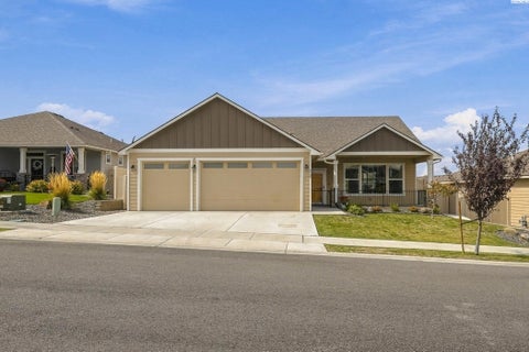 Photo of 3742 S Van Buren Pl, Kennewick, WA 99338 (MLS # 296375)