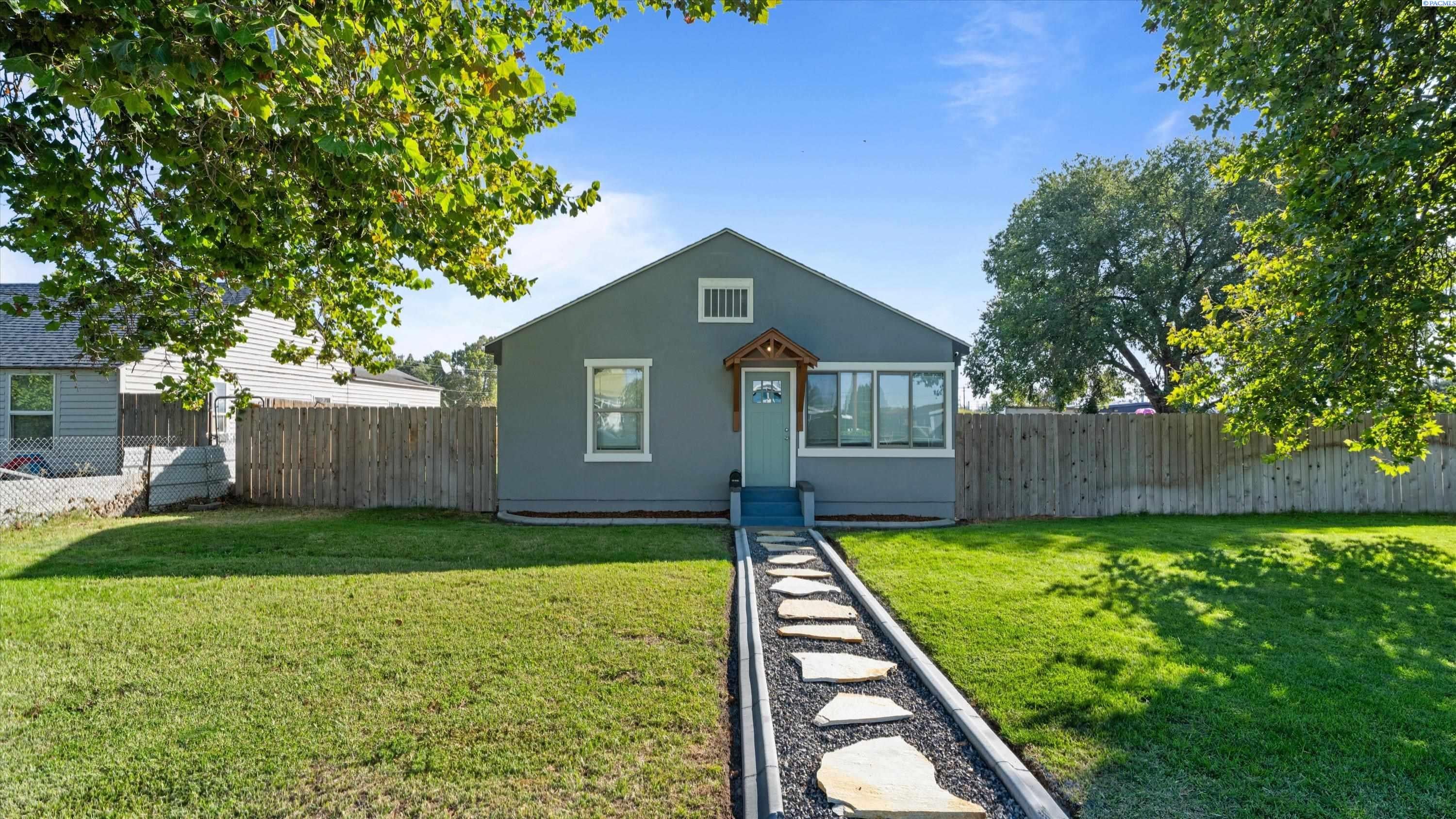215 N 12th Ave - Photo 2