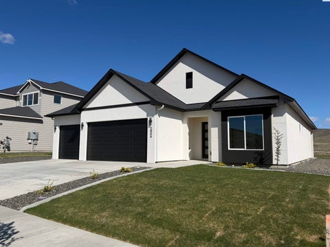 Photo of 2846 Sumac Drive, Richland, WA 99352 (MLS # 295181)