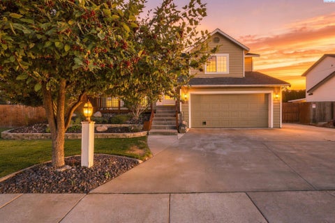 Photo of 7201 W Fifth Pl, Kennewick, WA 99336 (MLS # 296042)