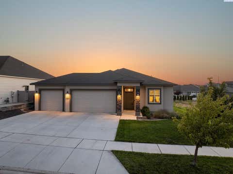 Photo of 2557 Morris Ave, Richland, WA 99352 (MLS # 295785)