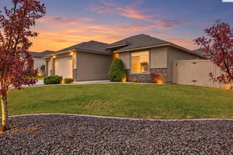 Photo of 2800 Copperbutte St, Richland, WA 99354 (MLS # 296533)