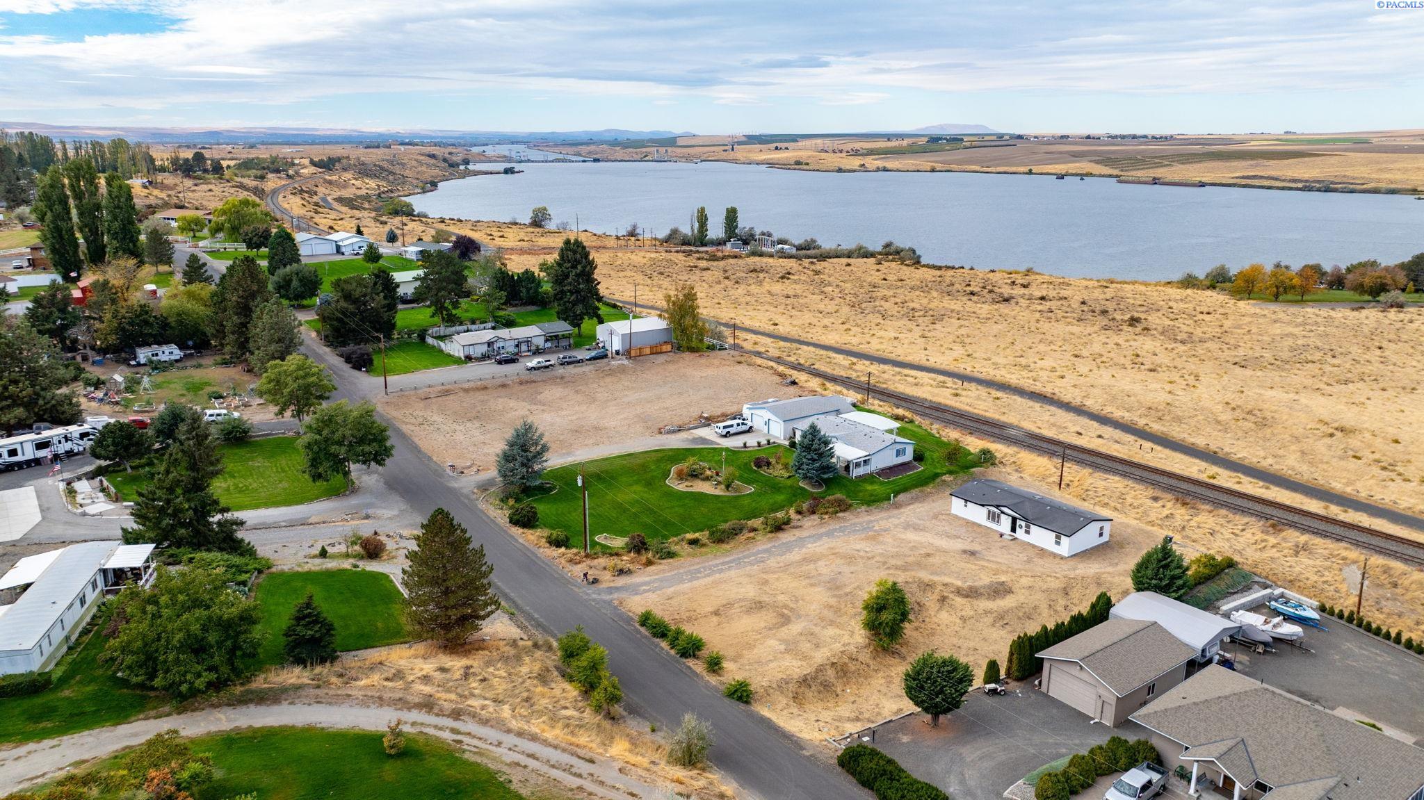 IDX 4 117 Lakeview Dr.