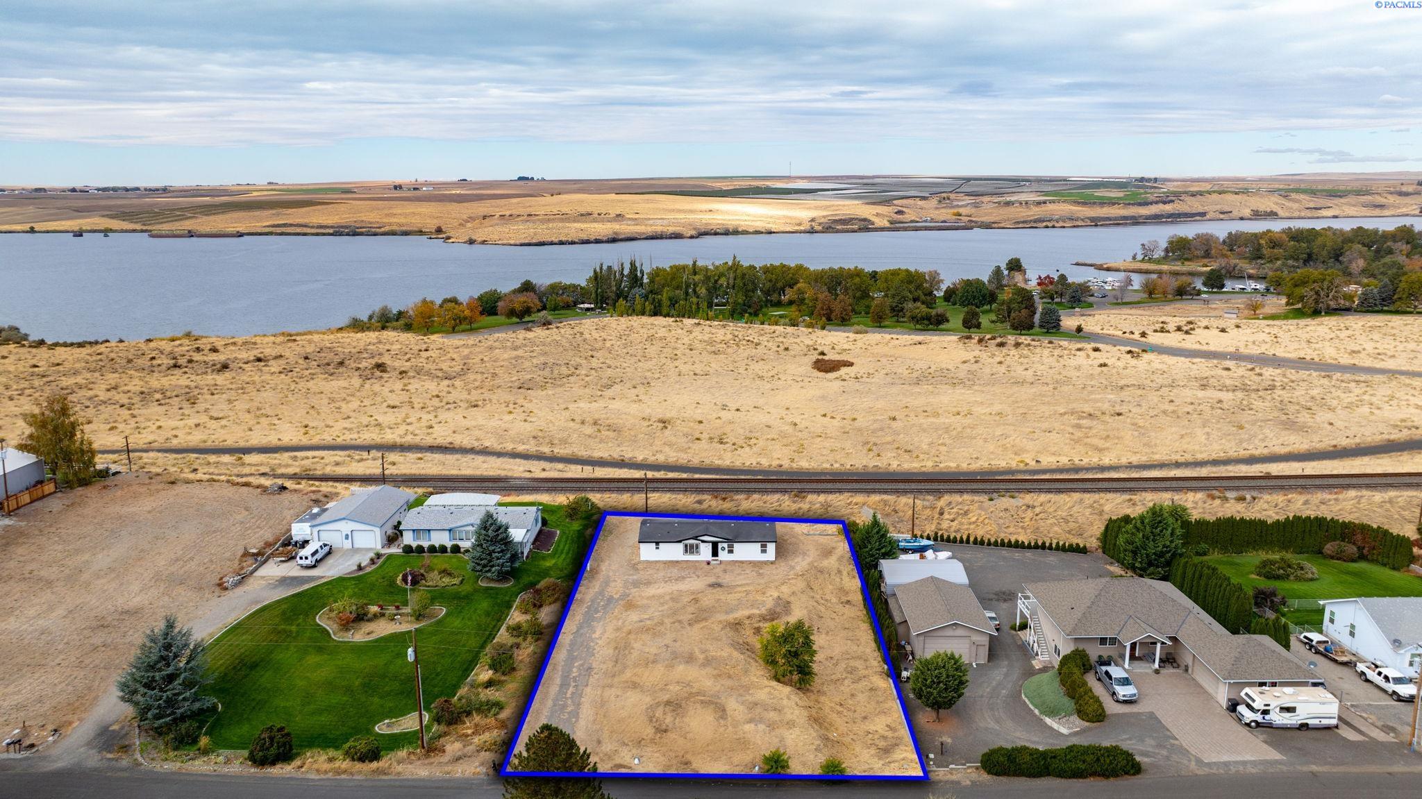IDX 3 117 Lakeview Dr.