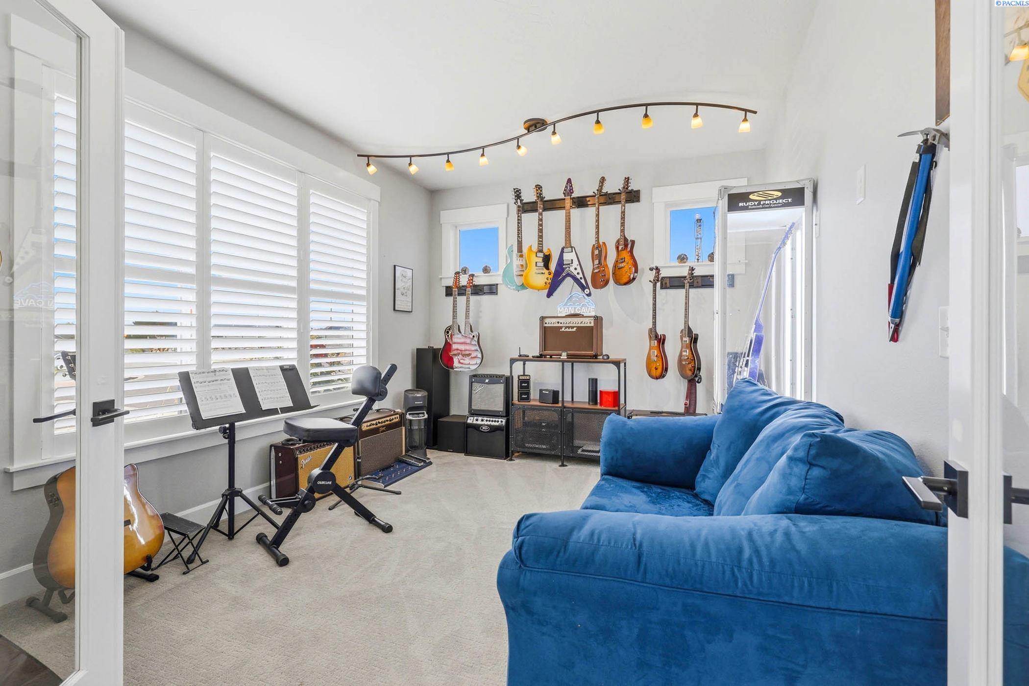 IDX 4 8317 Silver Mound Dr