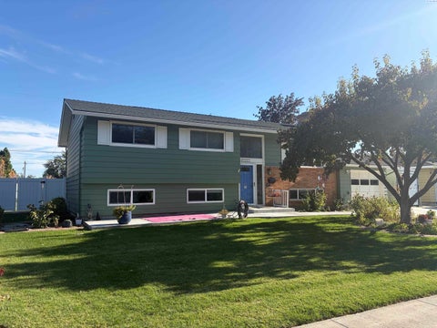 Photo of 1441 Arbor Street, Richland, WA 99352 (MLS # 296422)