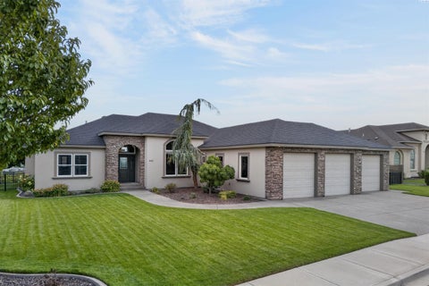 Photo of 1642 Sicily Lane, Richland, WA 99352 (MLS # 296788)