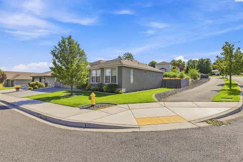 Photo of 2640 Grayhawk Loop, Richland, WA 99354 (MLS # 295471)