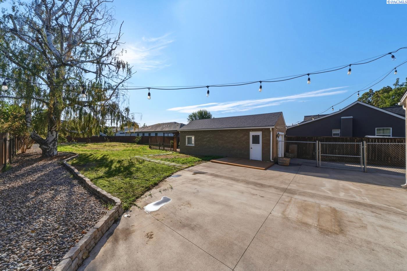 IDX 2 2421 Plaza Way
