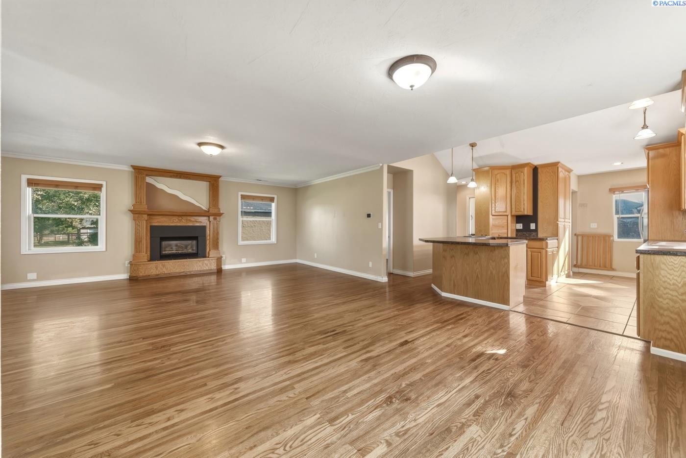 IDX 4 2421 Plaza Way